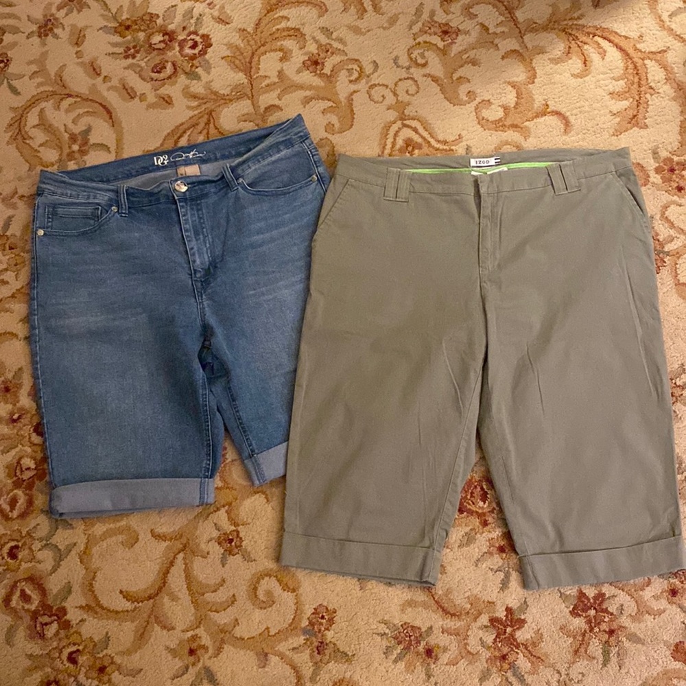 Two Pairs of Stretch Long Shorts SZ 16 Denim DG2 Izod Khaki
